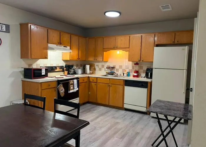 Holiday home Huge 1200sf 2br/4 Min Ft Cavazos-officers & Nurses Killeen